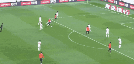 中超比赛动态更新:球迷跃跃欲试等待观赛(中超赛况报道) 中超比赛动态更新:球迷跃跃欲试等待观赛(中超赛况报道)