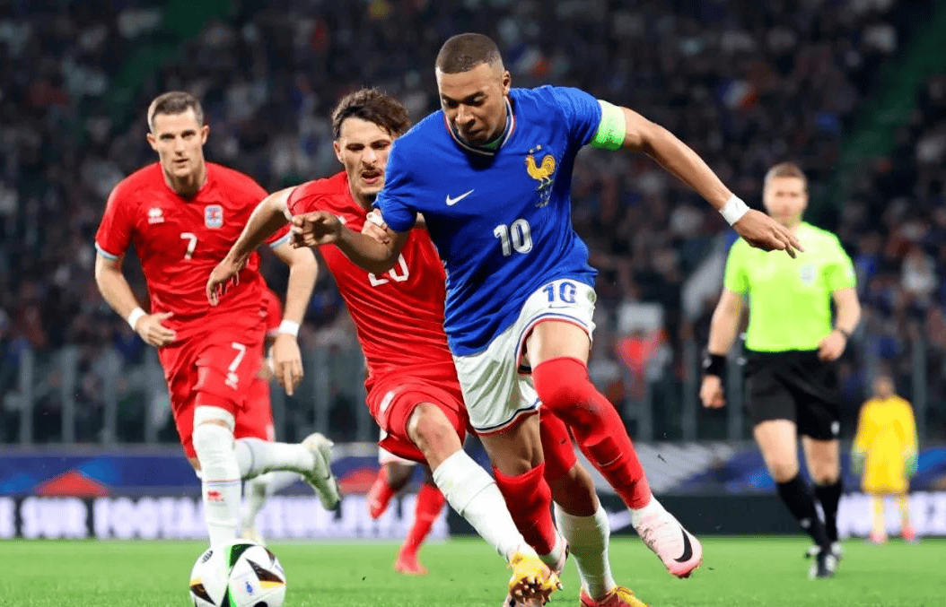 美国大胜委内瑞拉,欧洲杯预选赛冲刺渐近!的简单介绍 美国大胜委内瑞拉,欧洲杯预选赛冲刺渐近!的简单介绍