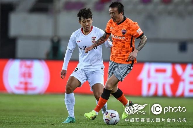 包含深圳队爆发神级表现,亚冠被彻底压制,三杀的词条 包含深圳队爆发神级表现,亚冠被彻底压制,三杀的词条