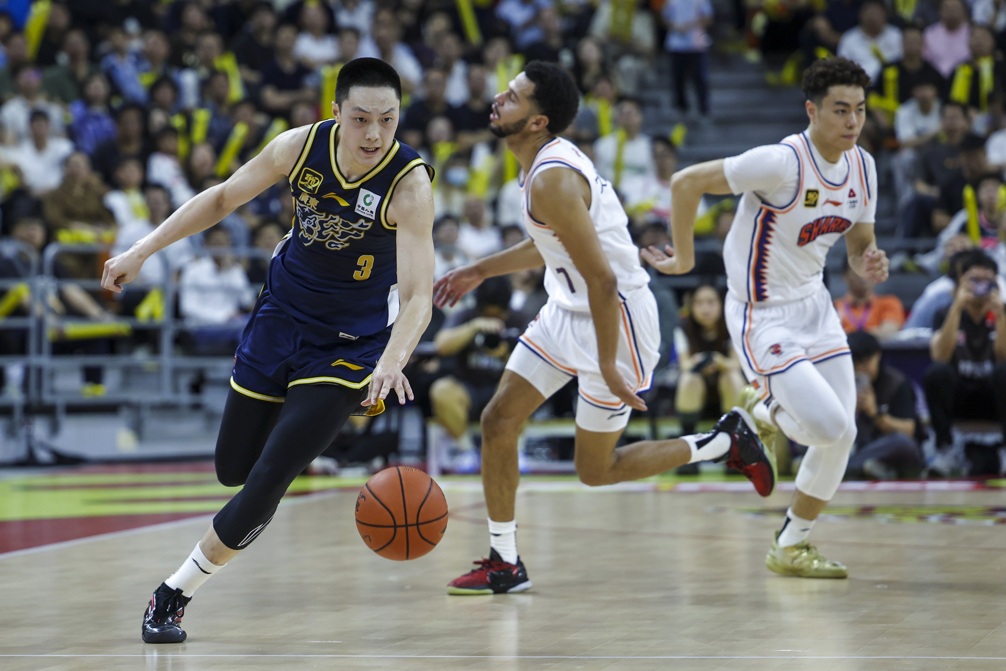 关于广东队成为本场最大亮点,CBA季后赛瞬间破防,爆冷的信息 关于广东队成为本场最大亮点,CBA季后赛瞬间破防,爆冷的信息