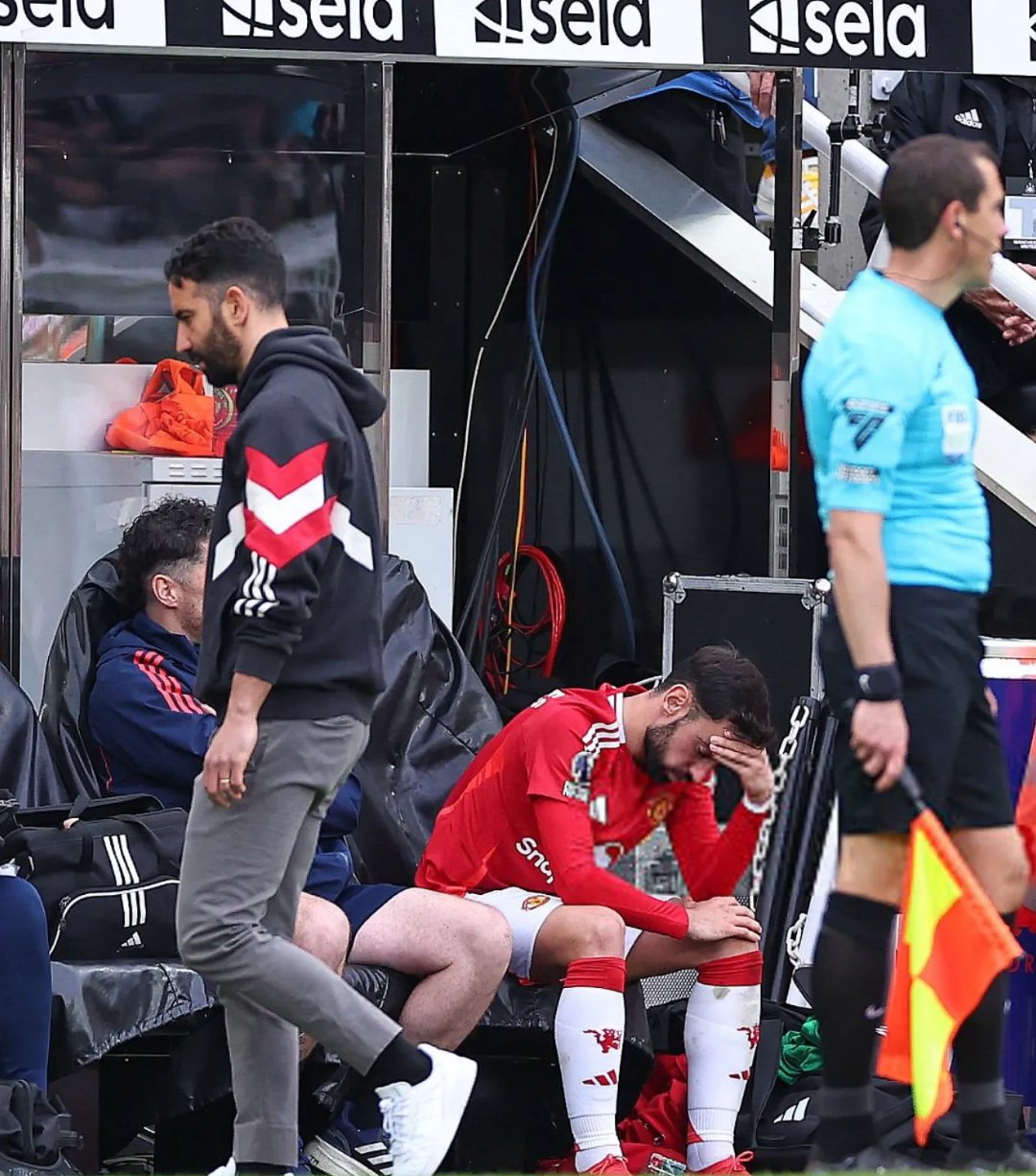 曼联踢出水平,球迷呼声不断的简单介绍 曼联踢出水平,球迷呼声不断的简单介绍