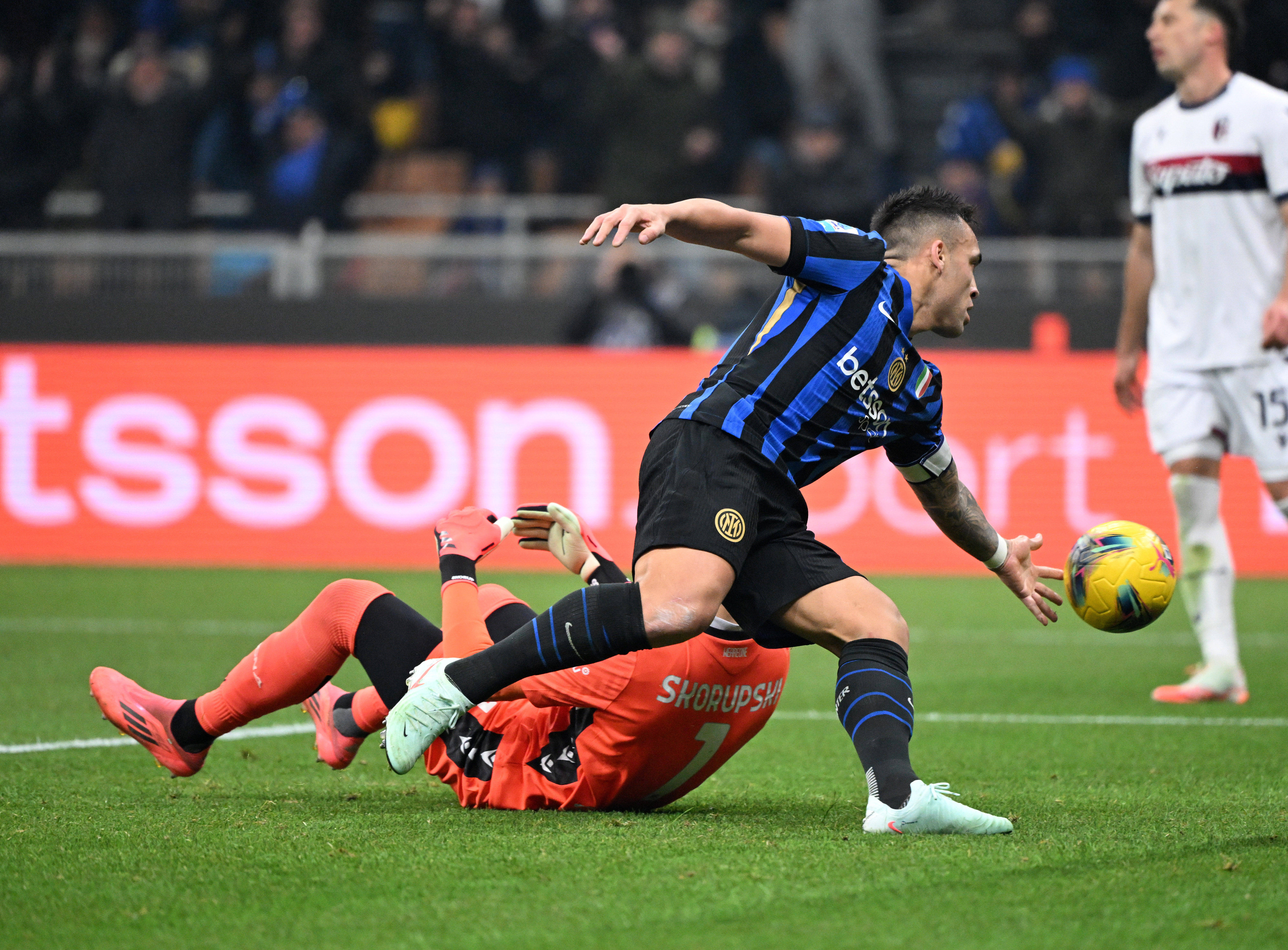 国米主场对阵佛罗伦萨,争夺意甲榜首位置 国米主场对阵佛罗伦萨,争夺意甲榜首位置