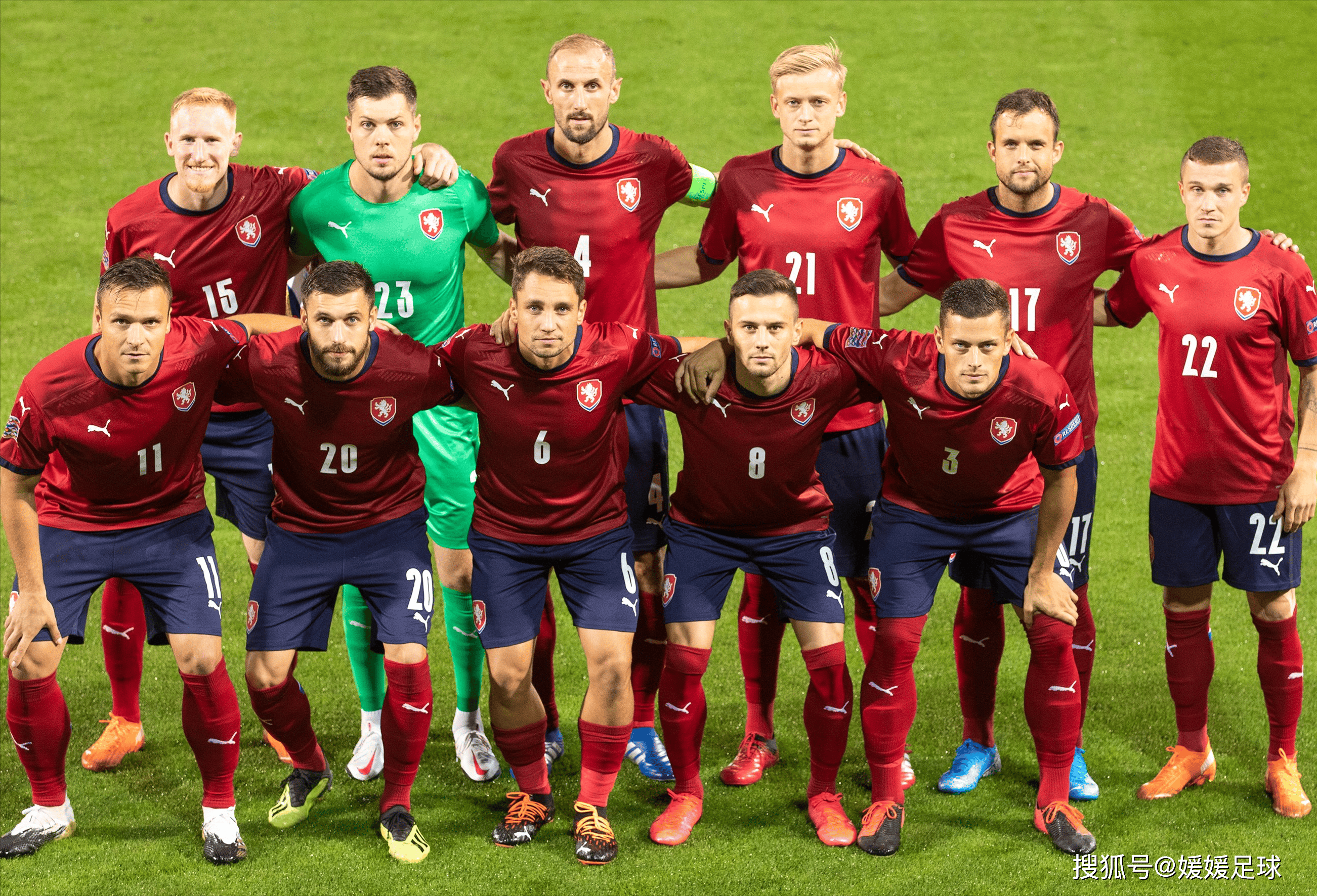 包含阿尔巴尼亚队nation备战迎战冰岛队的词条