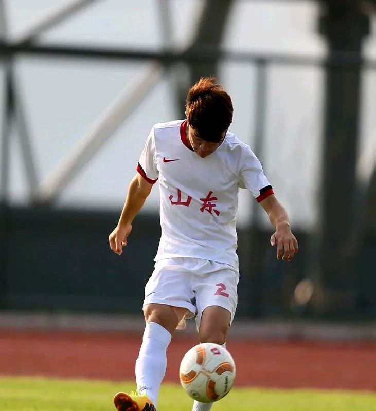 热门球队遭遇惨败，被力不从心的对手击溃