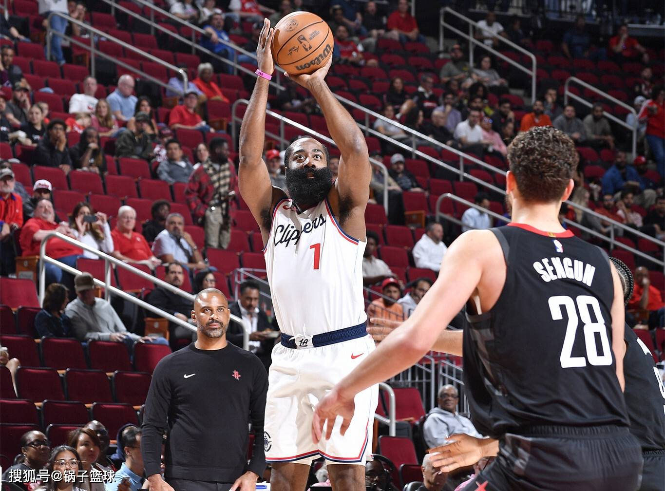 火箭队迎来连胜,哈登神勇发挥成全队支柱的简单介绍 火箭队迎来连胜,哈登神勇发挥成全队支柱的简单介绍