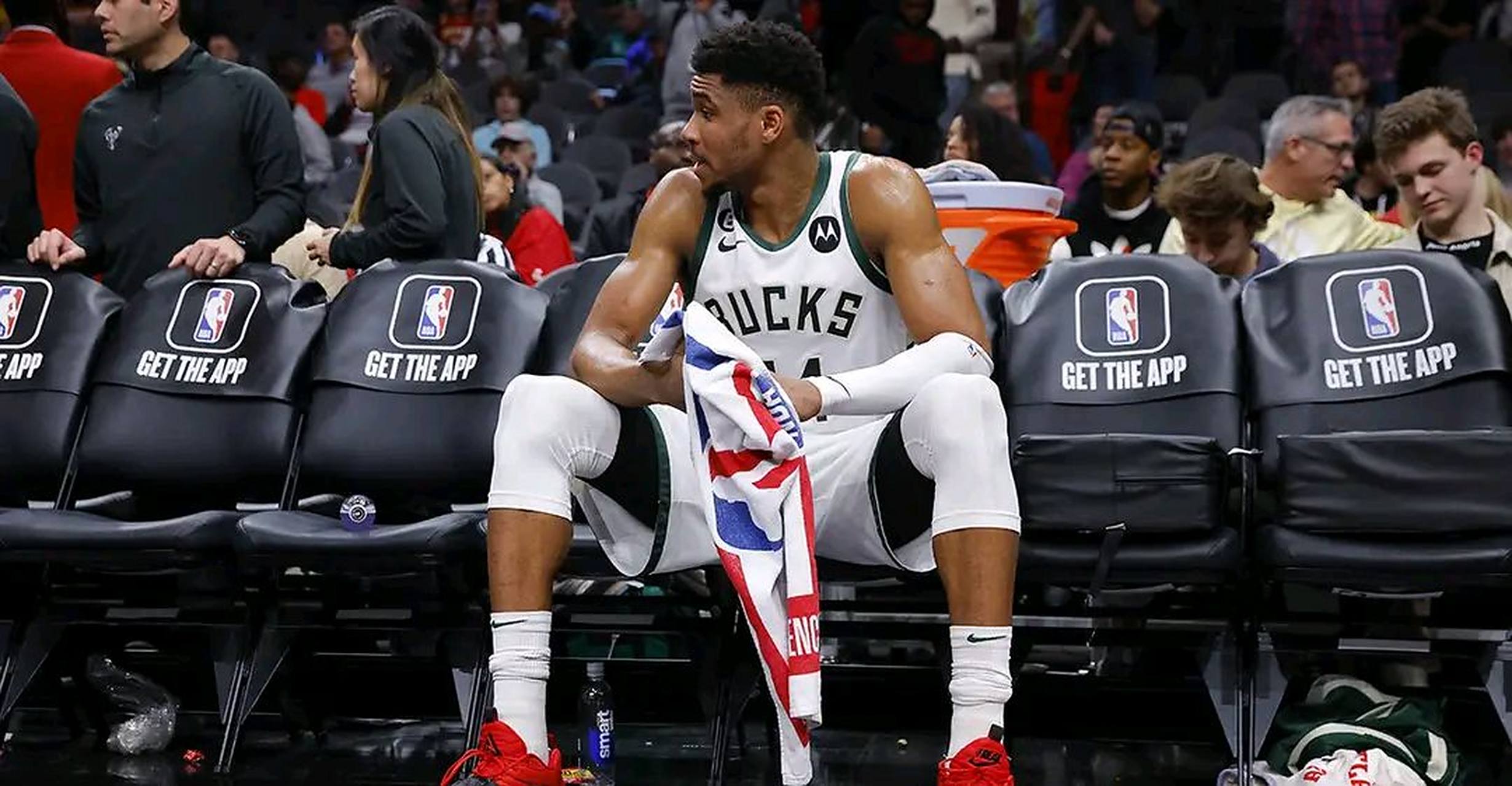 关于雄鹿再擒热火,迈向西部榜首的信息 关于雄鹿再擒热火,迈向西部榜首的信息