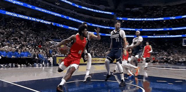 开拓者队团结合作,轻取比赛的简单介绍 开拓者队团结合作,轻取比赛的简单介绍