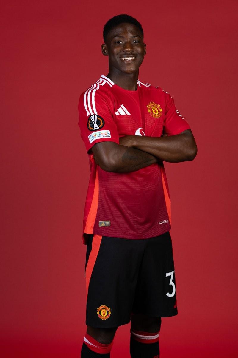 红魔大腿:蓝军考虑引进曼联球星的简单介绍 红魔大腿:蓝军考虑引进曼联球星的简单介绍