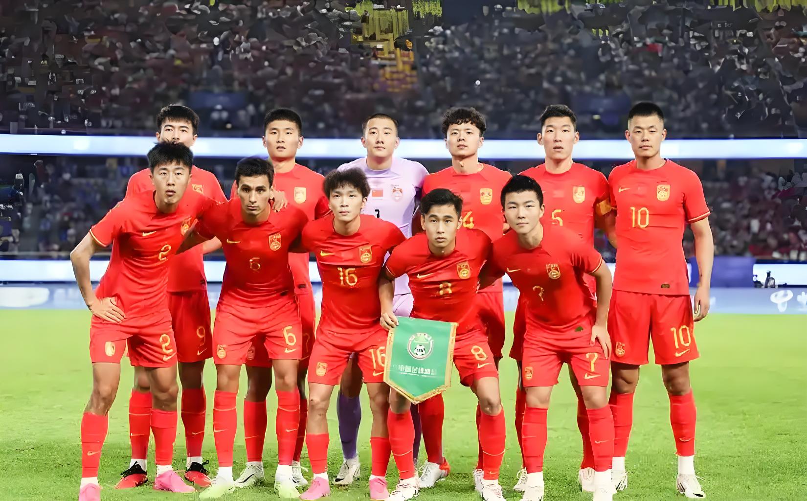 关于强队争霸！足球场上再掀风云的信息