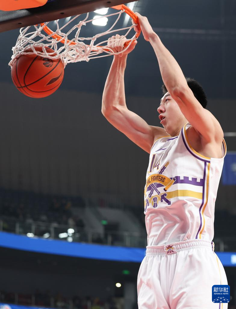 新疆主场高光表现,一举击败江苏 新疆主场高光表现,一举击败江苏