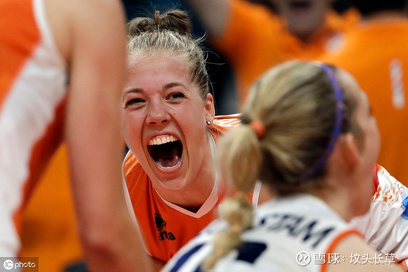 荷兰女足连胜在望,目标冲击冠军! 荷兰女足连胜在望,目标冲击冠军!